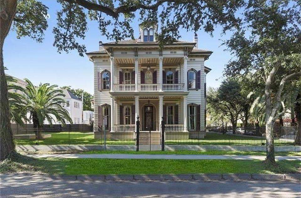 1886 Victorian In New Orleans Louisiana — Captivating Houses