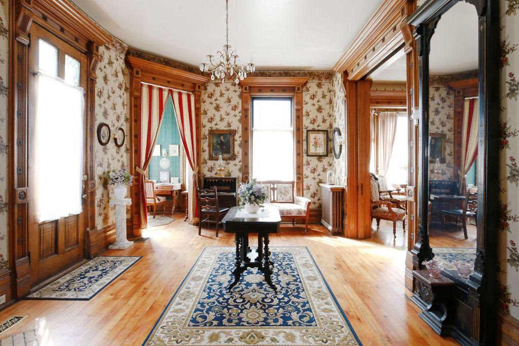 1885 Queen Anne For Sale In Hastings Michigan