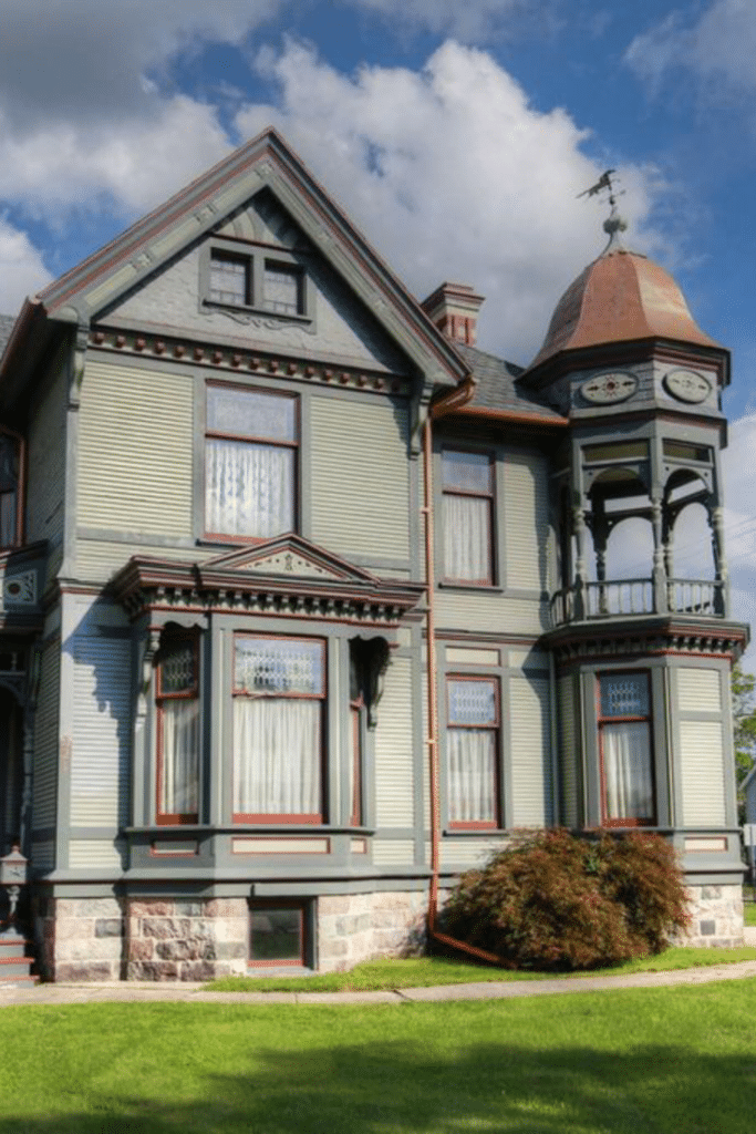 1885 Queen Anne For Sale In Hastings Michigan