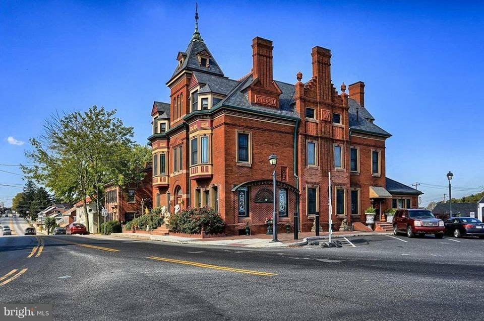 1884 Mansion For Sale In Abbottstown Pennsylvania