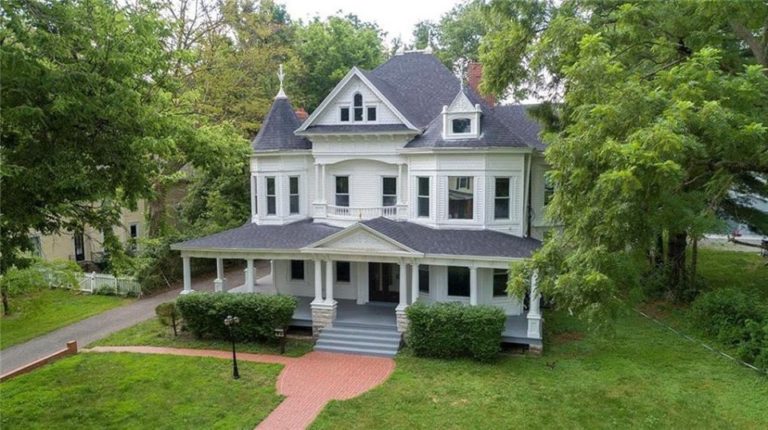 1875-queen-anne-for-sale-in-marshall-missouri-captivating-houses
