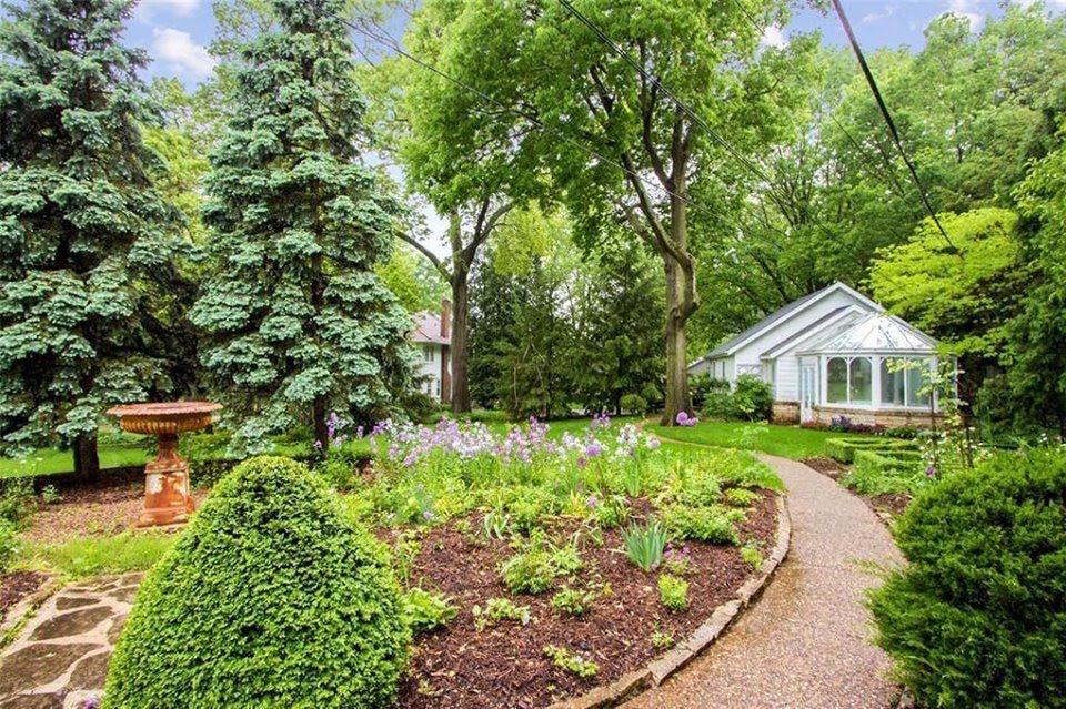 1903 Armstrong Mansion For Sale In Cedar Rapids Iowa — Captivating Houses