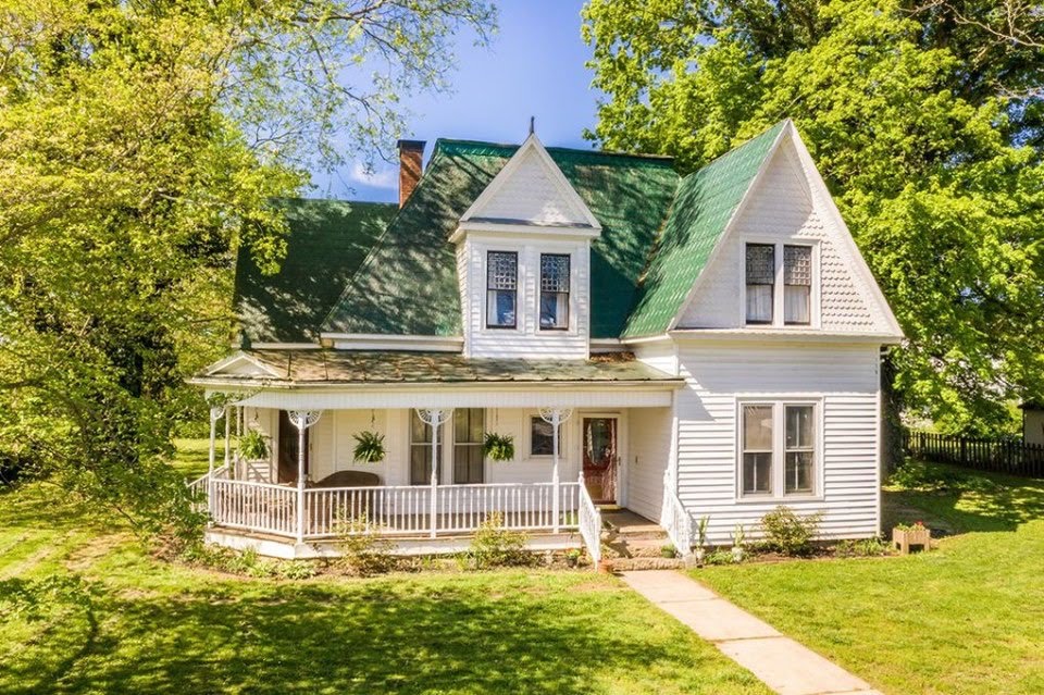 1900 Historic House For Sale In Pikeville Tennessee — Captivating Houses