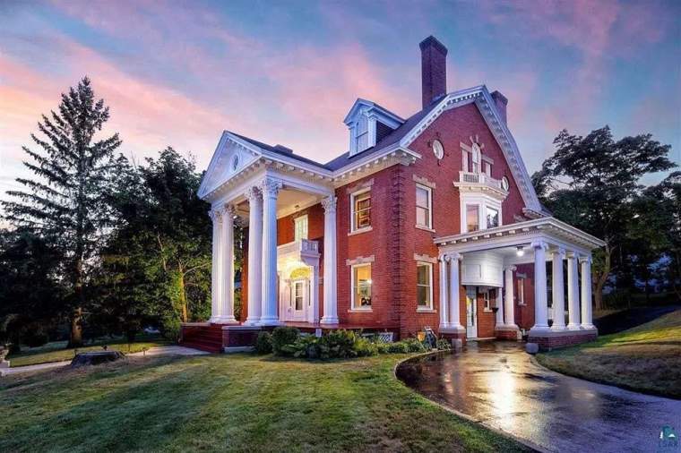1905 Mansion For Sale In Duluth Minnesota — Captivating Houses