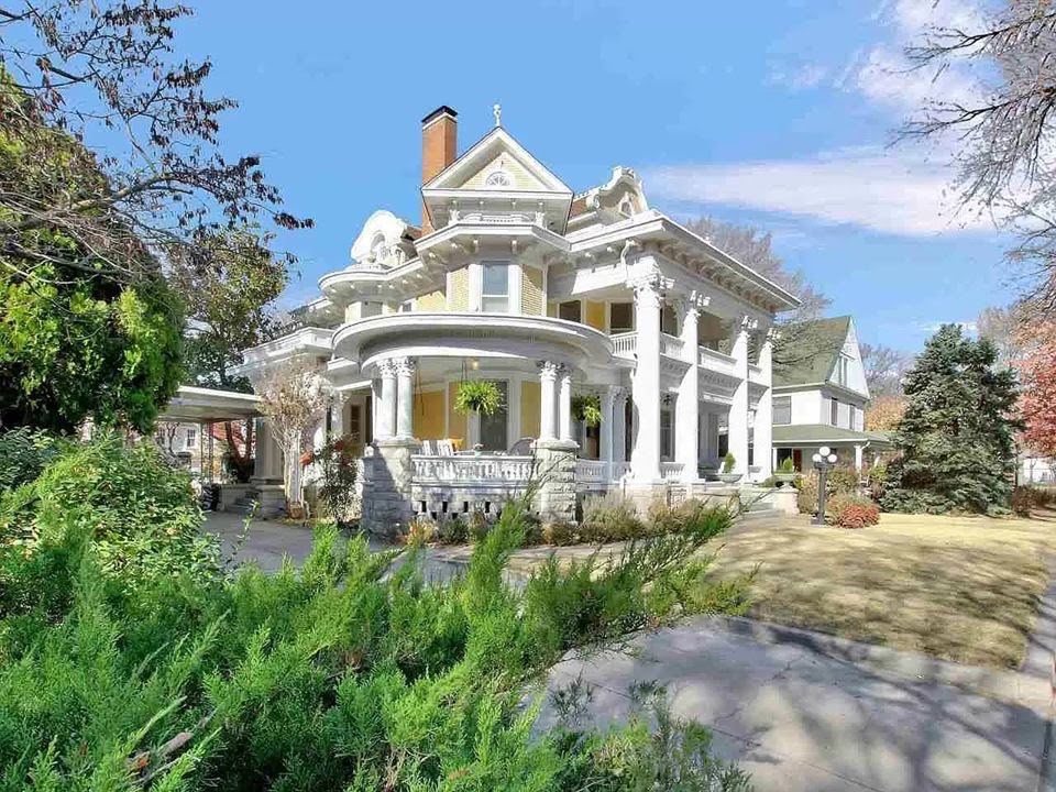 historic homes for sale in north carolina        
        <figure class=