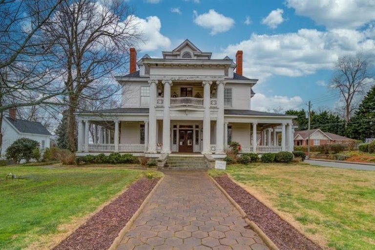 1908 Neoclassical For Sale In Gainesville Georgia — Captivating Houses