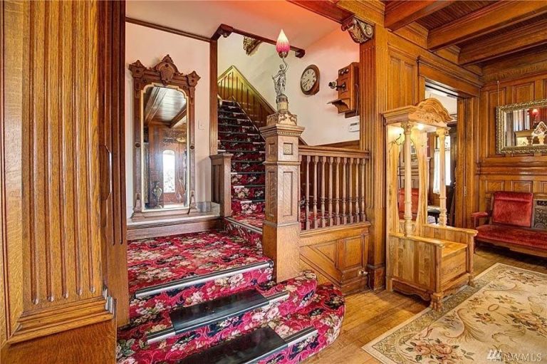 1900 Hoquiam Castle For Sale In Hoquiam Washington — Captivating Houses