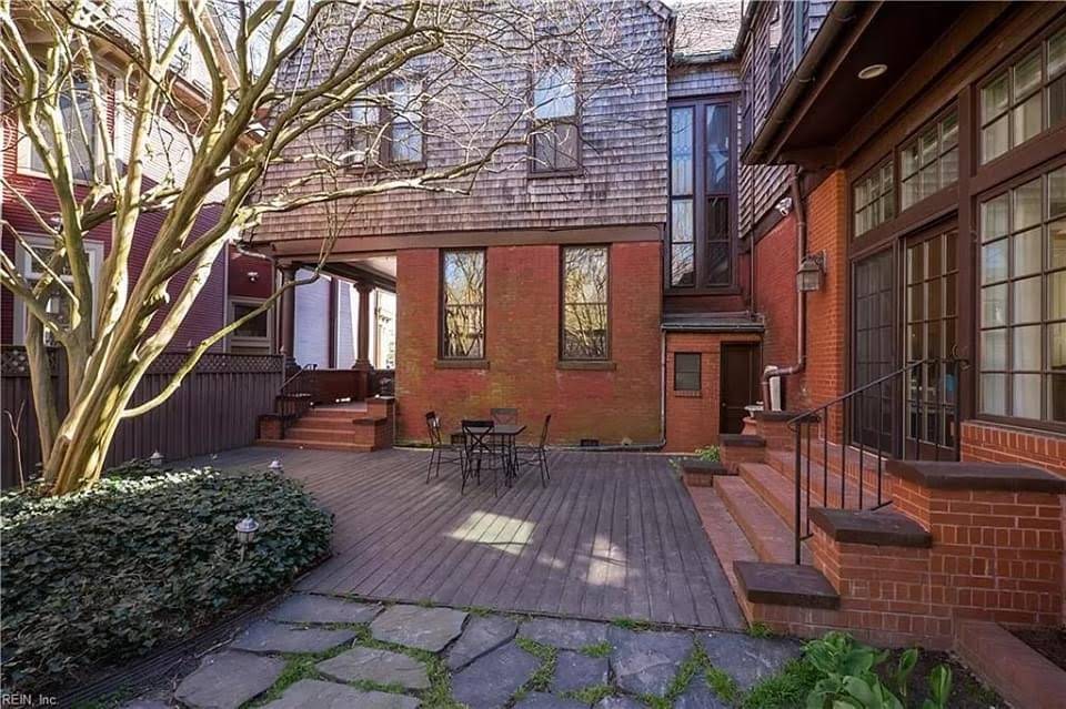 1895 Victorian For Sale In Norfolk Virginia — Captivating Houses