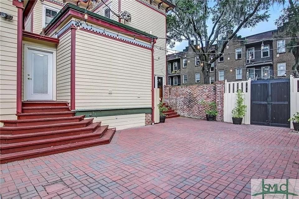 1899 The Gingerbread House For Sale In Savannah Georgia — Captivating Houses 2946