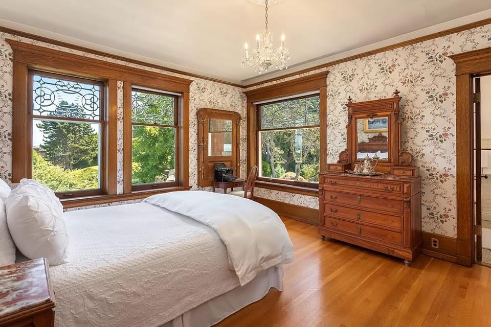 1905 Rucker Mansion For Sale In Everett Washington — Captivating Houses