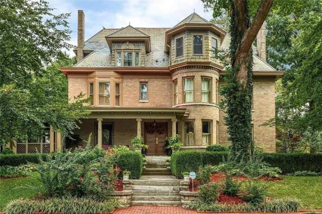 1903 Historic House For Sale In Alton Illinois — Captivating Houses