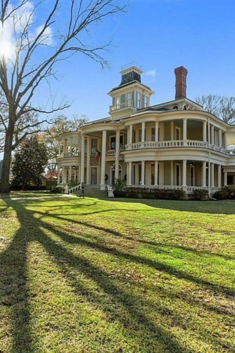 1883 The Cartright House For Sale In Terrell Texas — Captivating Houses