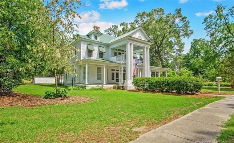 1900 Neoclassical For Sale In Saint Pauls North Carolina — Captivating ...