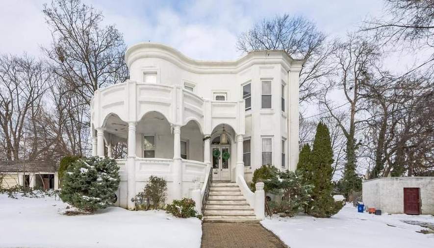 1902 Historic House For Sale In Upper Darby Pennsylvania — Captivating