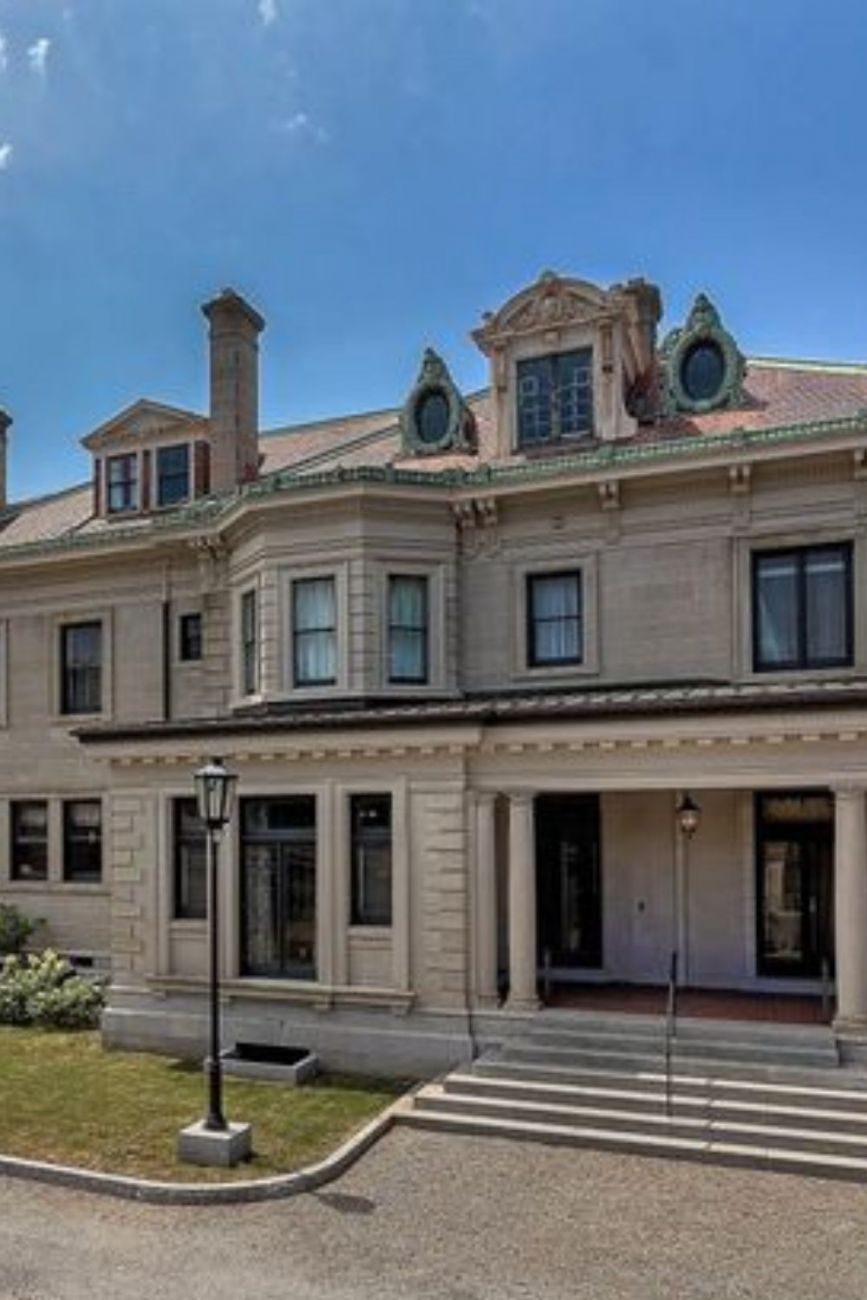 1910 Mansion For Sale In Scranton Pennsylvania — Captivating Houses