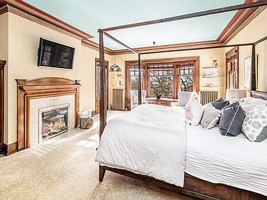 1897 Victorian For Sale In Milwaukee Wisconsin