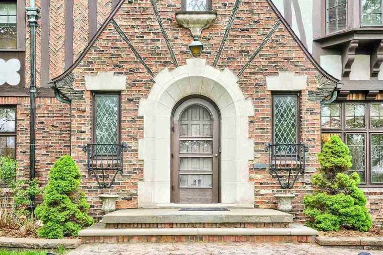 1929 Tudor Revival For Sale In Flint Michigan — Captivating Houses