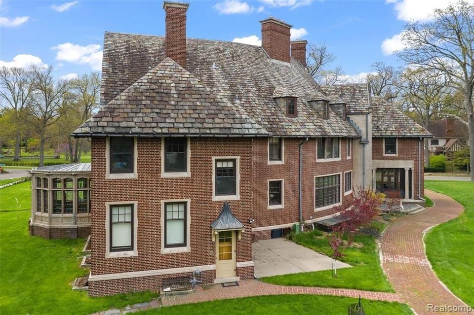 1922 Tudor Revival For Sale In Detroit Michigan