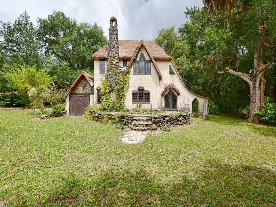 1926 Iconic Storybook Home For Sale In Mount Plymouth Florida