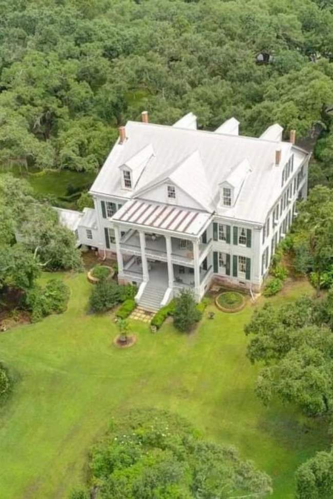 1842 Albania Mansion For Sale In Jeanerette Louisiana — Captivating Houses