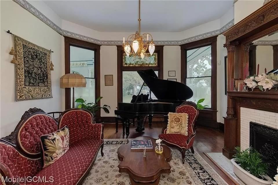 1897 Victorian For Sale In Mobile Alabama