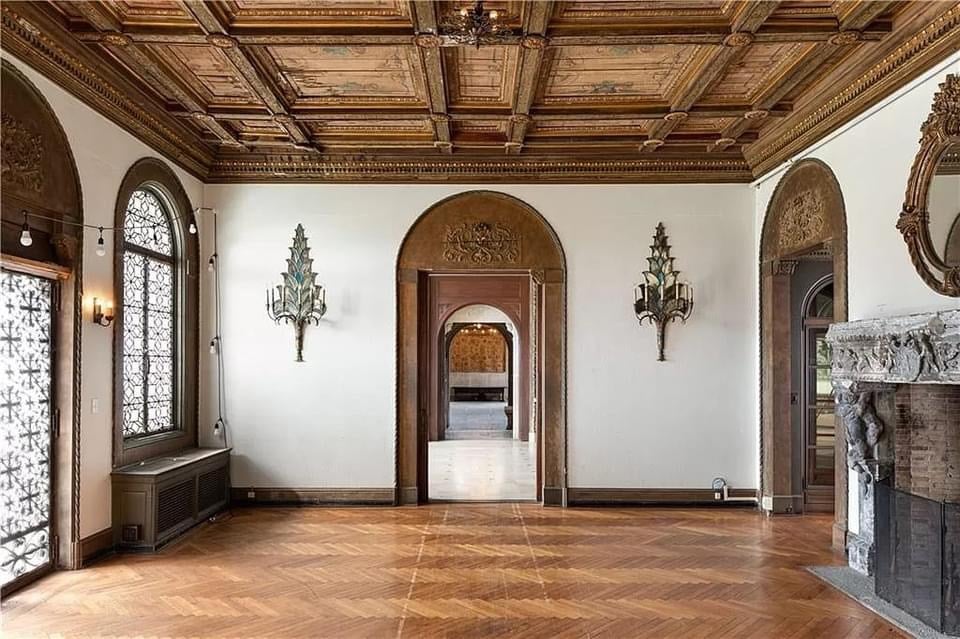 1907 Mansion For Sale In Newport Rhode Island