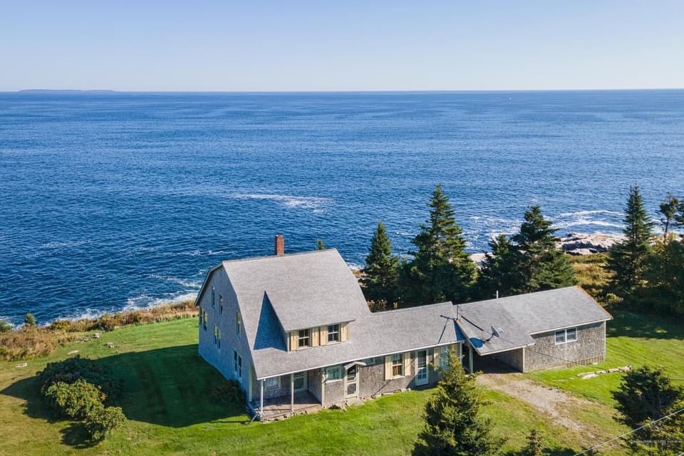 1905 Cottage For Sale In New Harbor Maine — Captivating Houses