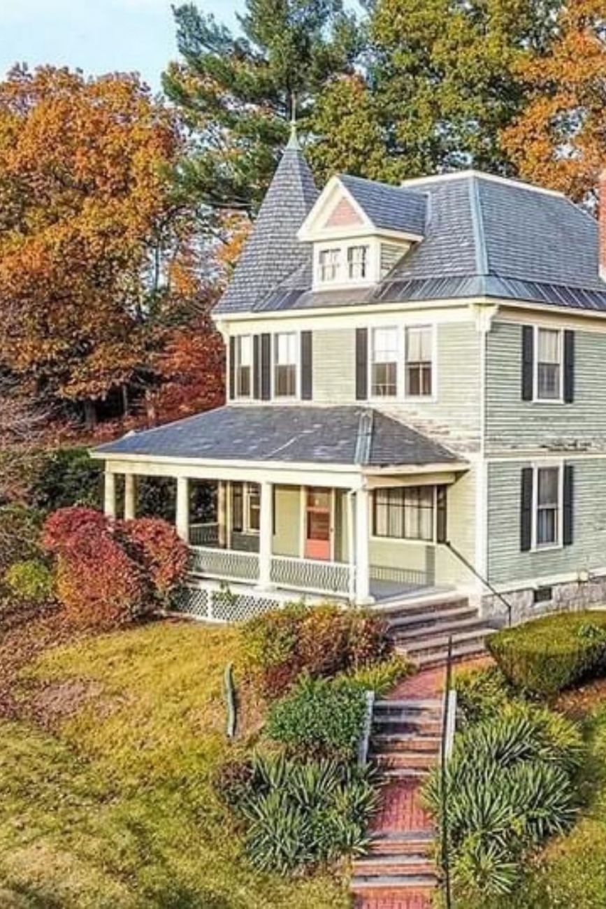 1890 Victorian For Sale In Lowell Massachusetts