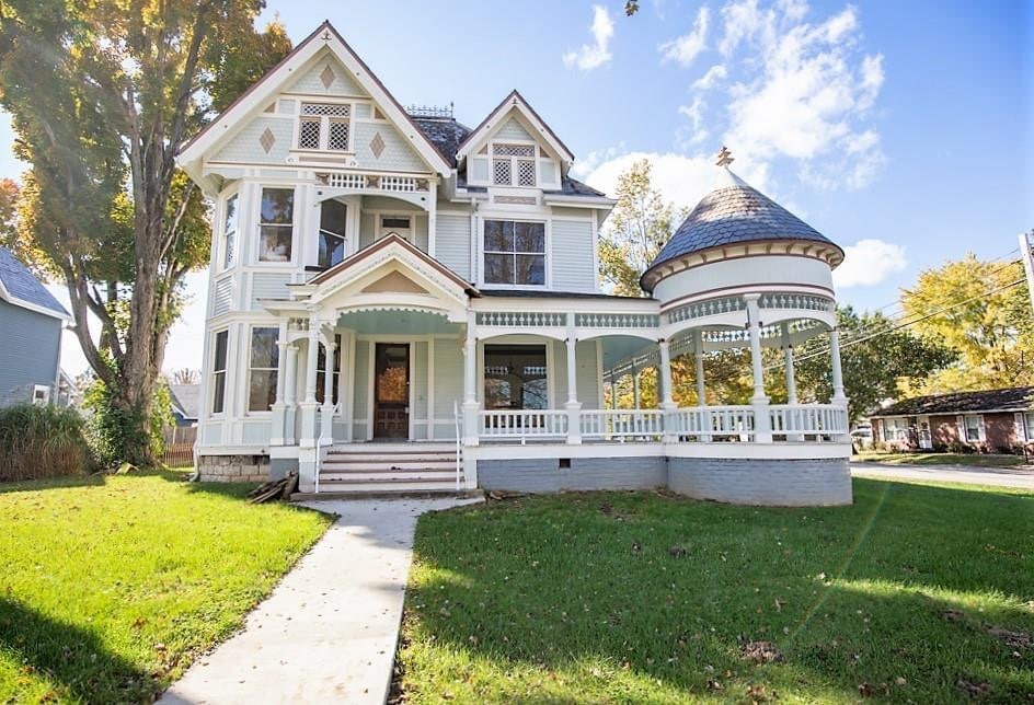 1888 Victorian For Sale In North Vernon Indiana