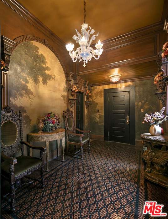 1896 Victorian Mansion For Sale In Los Angeles California