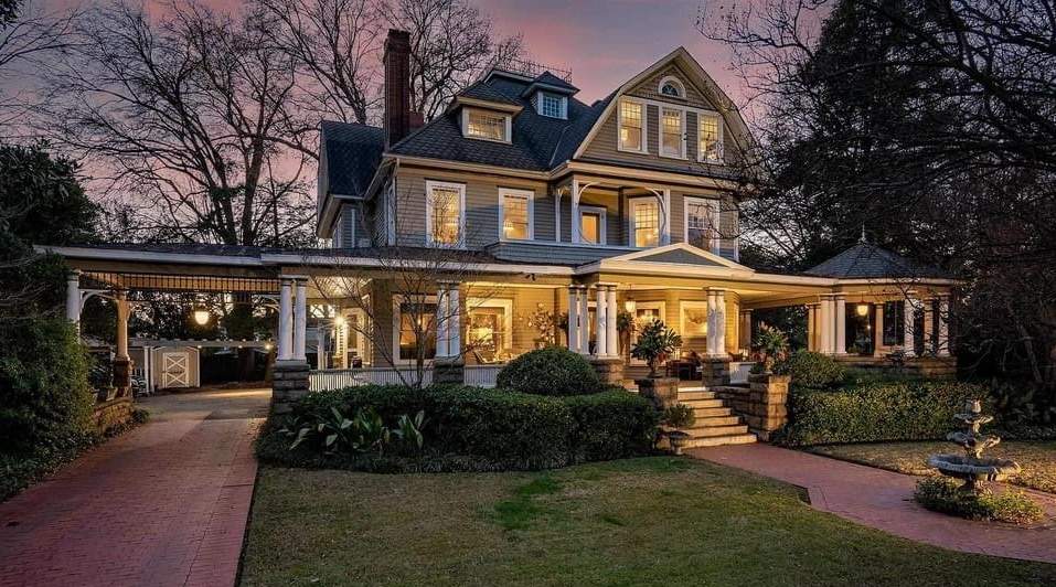 1908 Historic Home For Sale In Greenville South Carolina — Captivating Houses