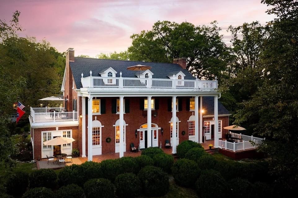1930 Historic Estate For Sale In Bristol Tennessee — Captivating Houses