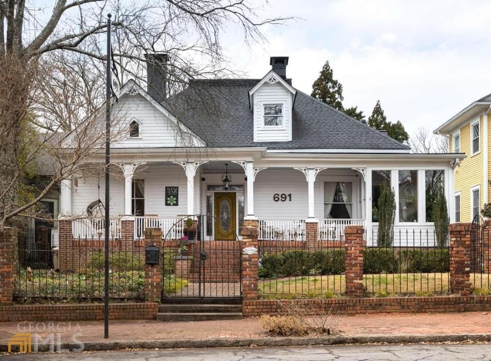 1887 Victorian For Sale In Atlanta Georgia — Captivating Houses