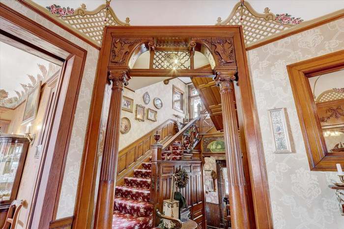 1891 Schuster Mansion For Sale In Milwaukee Wisconsin