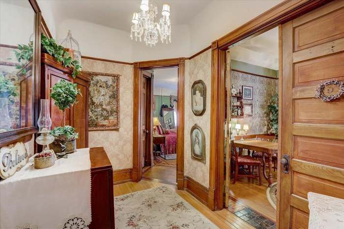 1891 Schuster Mansion For Sale In Milwaukee Wisconsin