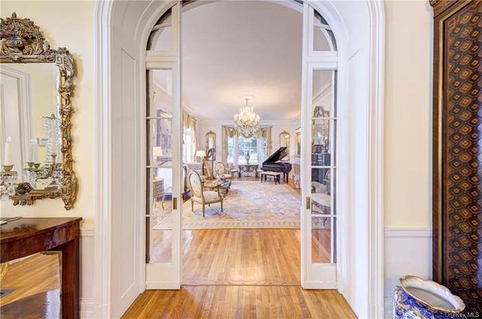 1917 Neoclassical For Sale In Newburgh New York