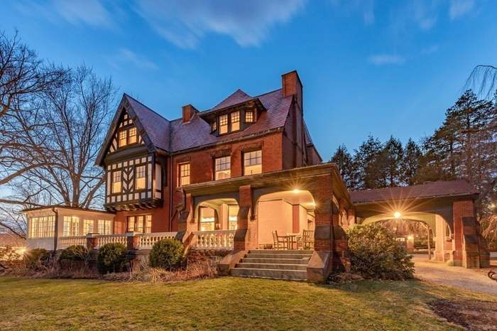 1890 Victorian For Sale In Newton Massachusetts — Captivating Houses