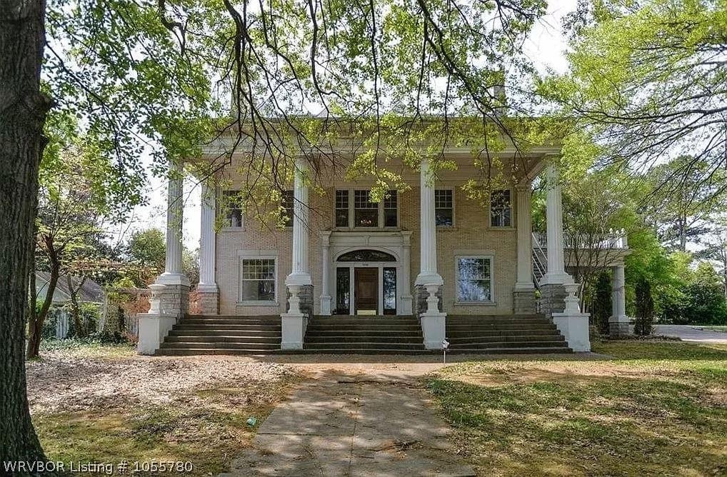 1904 Historic House For Sale In Fort Smith Arkansas — Captivating Houses