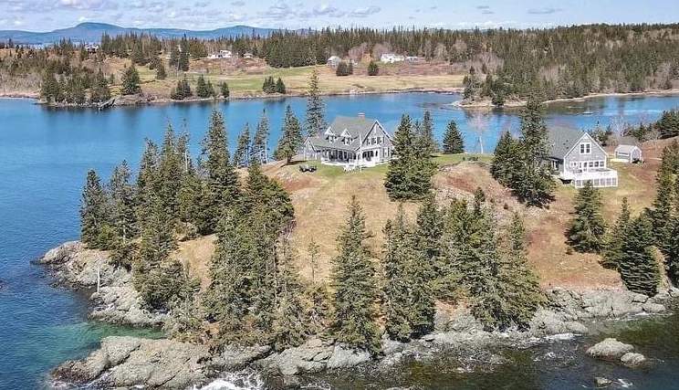 1899 Waterfront Home For Sale In North Haven Maine — Captivating Houses