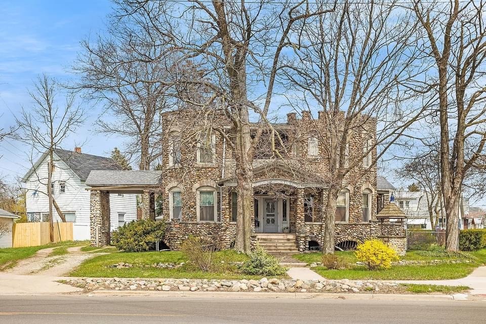 1906 Stone House For Sale In Battle Creek Michigan