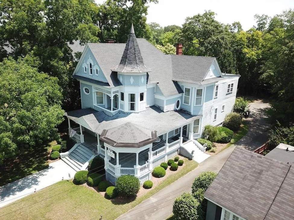 1910 Historic House In Americus — Captivating Houses