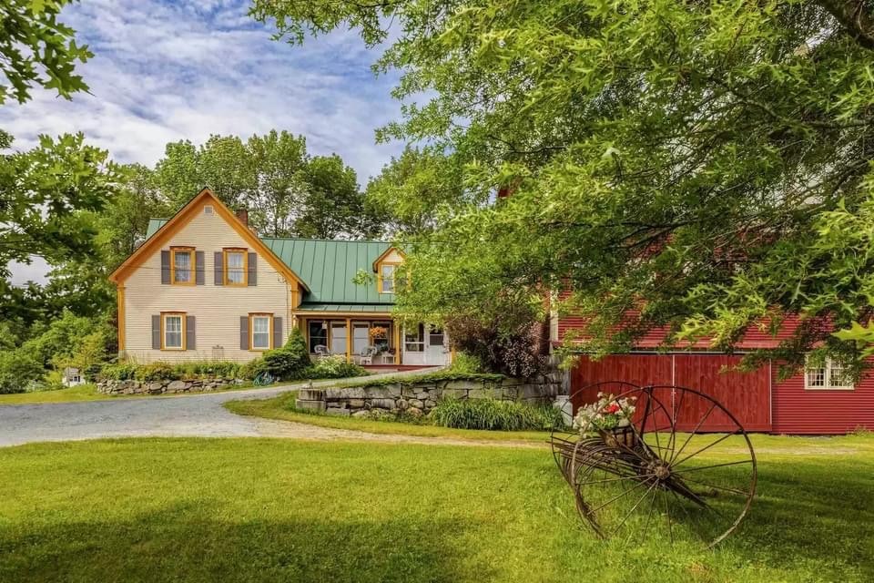 1840 Farmhouse For Sale In Topsham Vermont