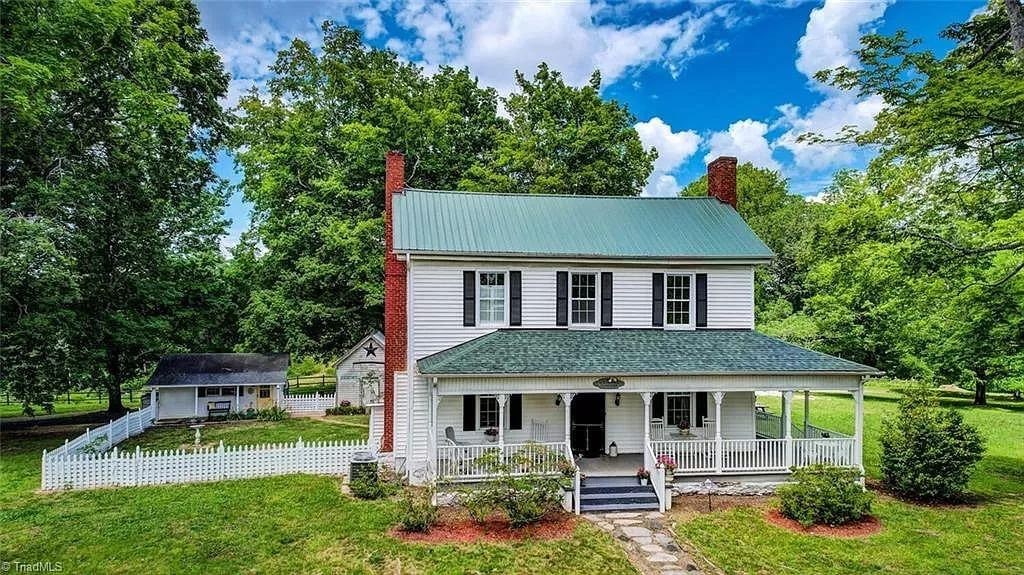 1890 Farmhouse For Sale In Ruffin North Carolina