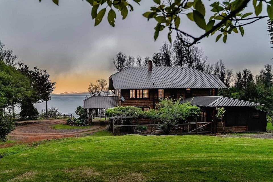 1918 Historic House For Sale In Makawao Hawaii
