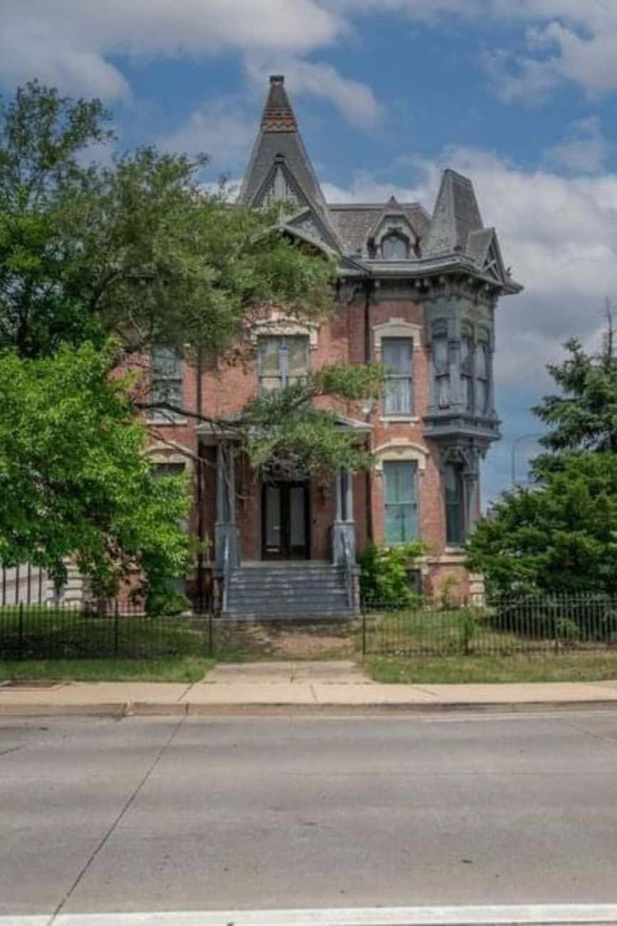 1877 Mansion For Sale In Peoria Illinois