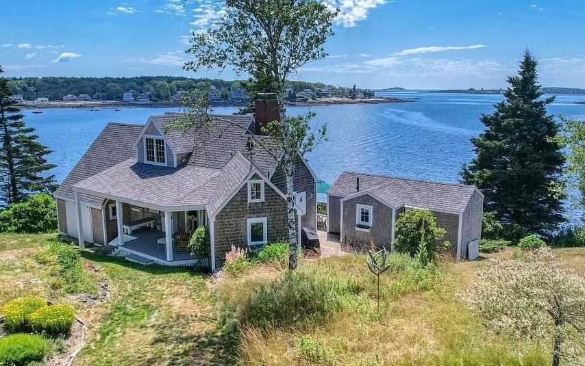 1926 Waterfront Home For Sale In Boothbay Maine — Captivating Houses
