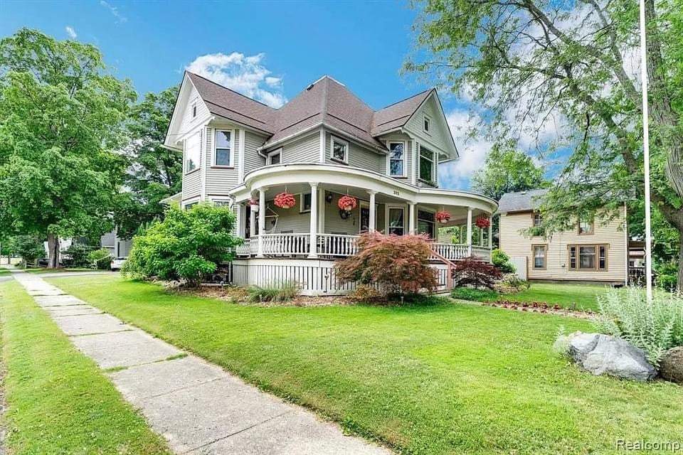1890 Victorian For Sale In Yale Michigan