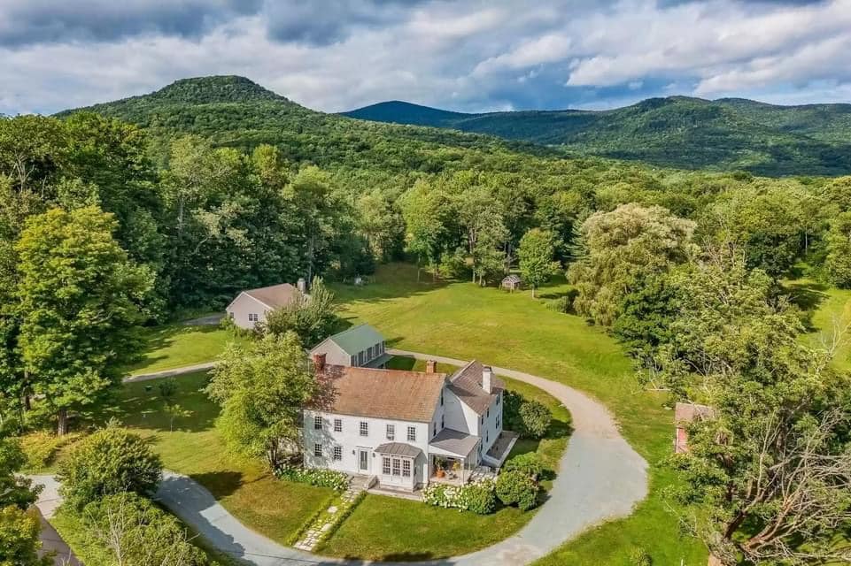 1789 Farmhouse For Sale In Dorset Vermont