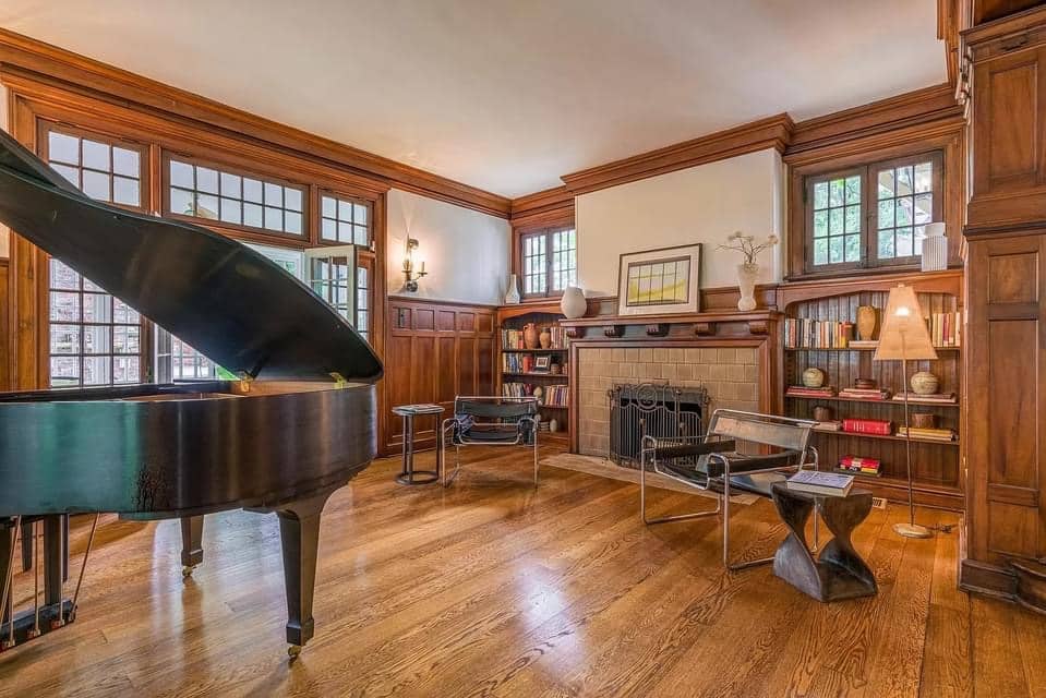 1925 Historic House For Sale In Memphis Tennessee