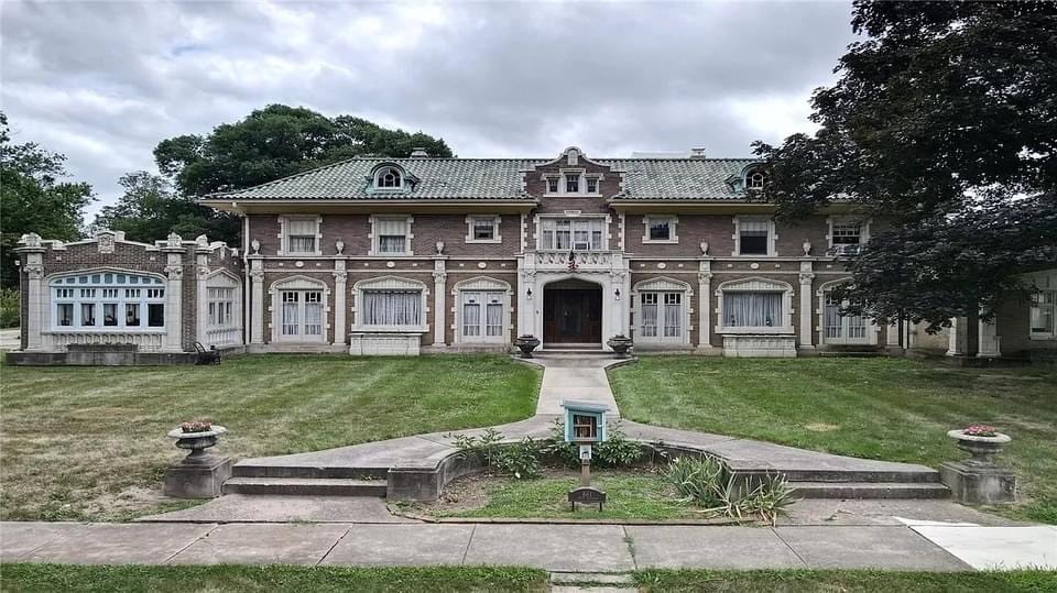 1915 Mansion For Sale In Decatur Illinois